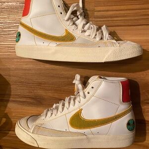 Nike Blazer Mid 77 Roswell Rayguns DD9528-100 GS Size 6.5Y